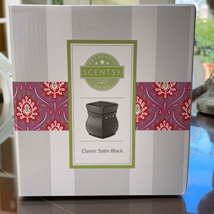 NWOT🌺Scentsy🌺